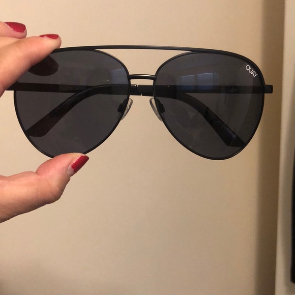 Authentic Quay Australia Vivienne Sunnies - Picture 3 of 7